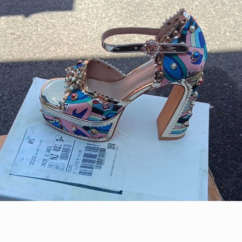 Chic Multicolor Platform Heels - Picture 2 of 2